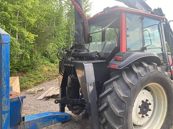 Valmet 865 med kran och Skogskärra 7 of 12