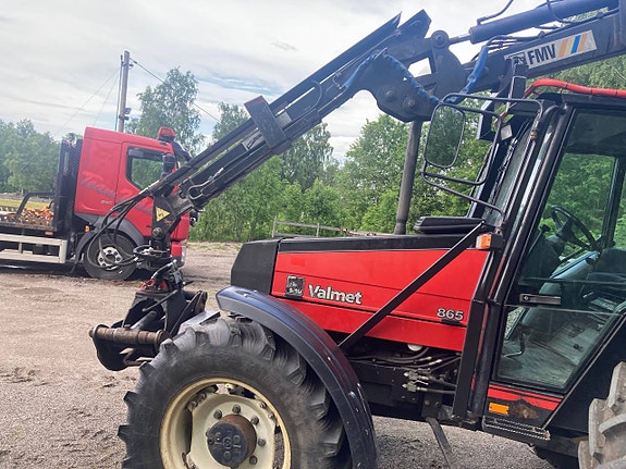 Valmet 865 med kran och Skogskärra 4 of 12