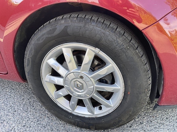 Renault Clio 18 of 19