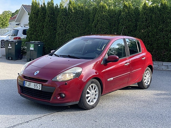 Renault Clio 2 of 5
