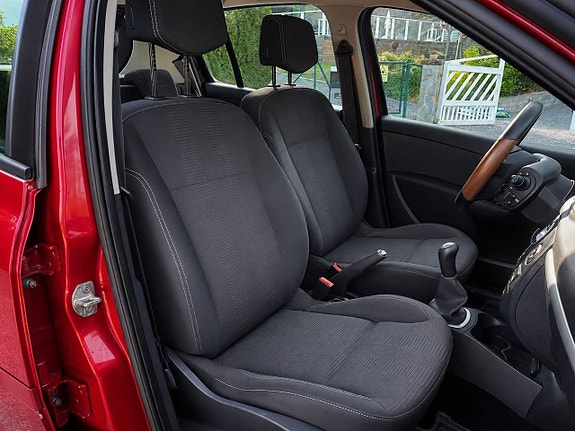 Renault Clio 13 of 19