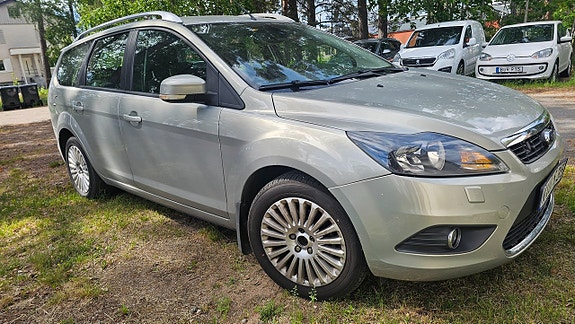 Ford Focus 2 of 5