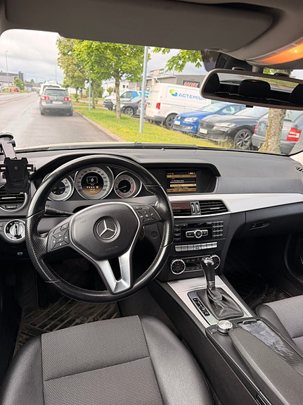 Mercedes-Benz C180 5 of 5