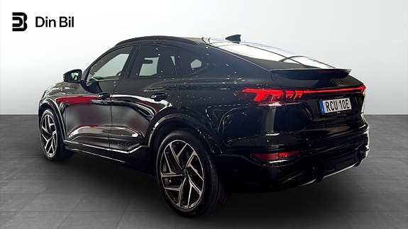 Audi Q6 e-tron 3 of 5
