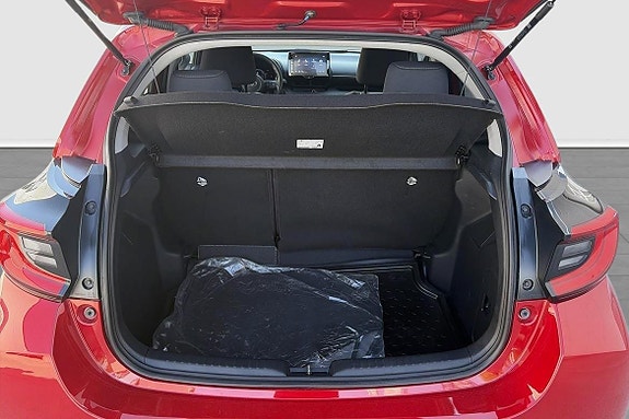 Toyota Yaris 12 of 12