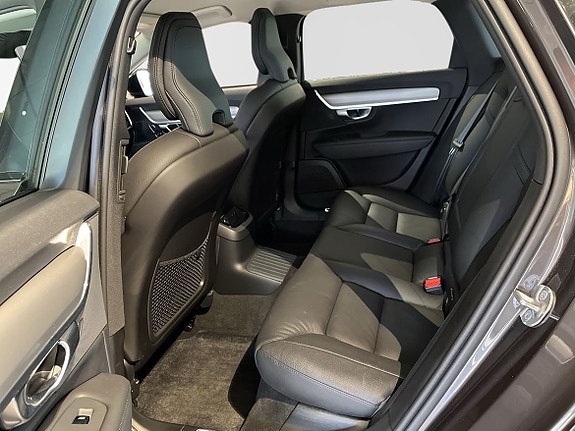 Volvo V90 7 of 15