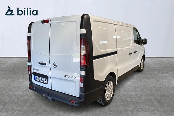 Opel Vivaro 4 of 5