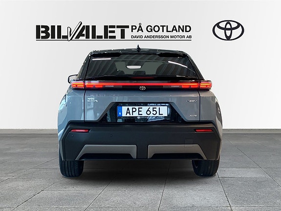 Toyota C-HR+ 4 of 5