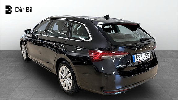 Skoda Octavia 3 of 5
