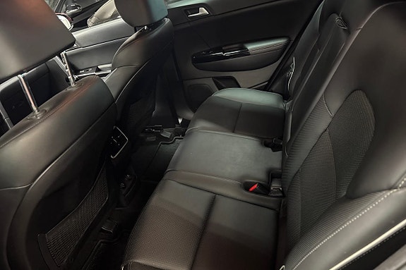 Kia Sportage 12 of 22