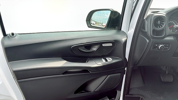 Mercedes-Benz Vito 114 11 of 12