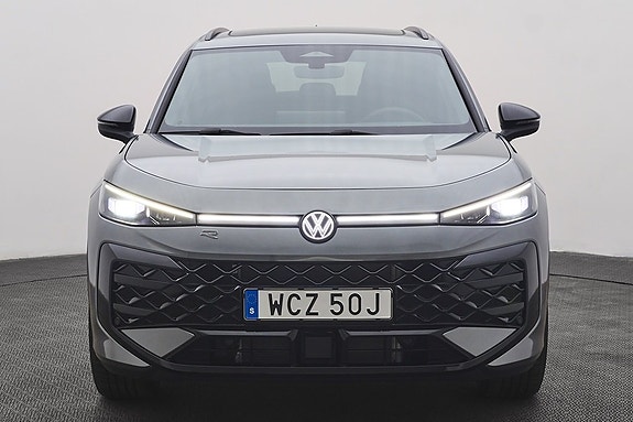 Volkswagen T-Roc 3 of 5