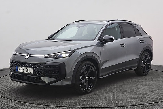 Volkswagen T-Roc 2 of 5