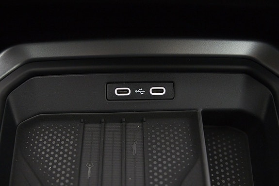 Volkswagen T-Roc 11 of 17
