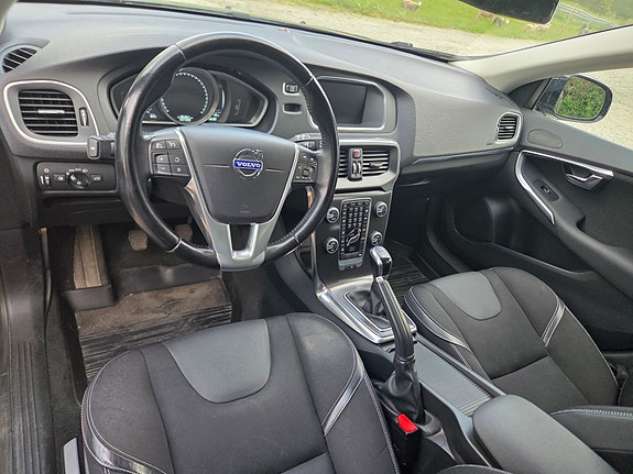 Volvo V40 5 of 5