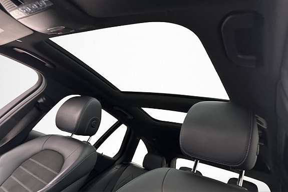 Mercedes-Benz C300 9 of 28