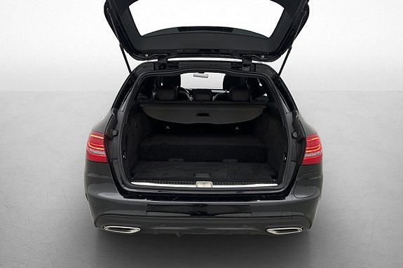 Mercedes-Benz C300 24 of 28
