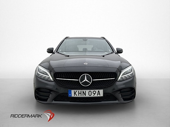Mercedes-Benz C300 2 of 5