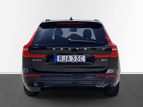 Volvo XC60 8 of 14