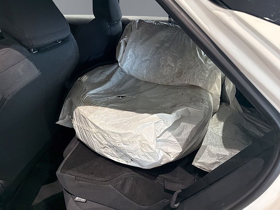 Toyota C-HR 8 of 11