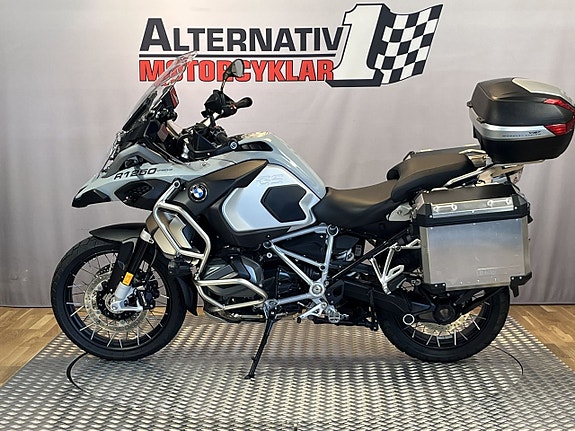 BMW R1250GS Adventure 4 of 5