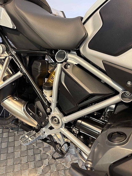 BMW R1250GS Adventure 12 of 15