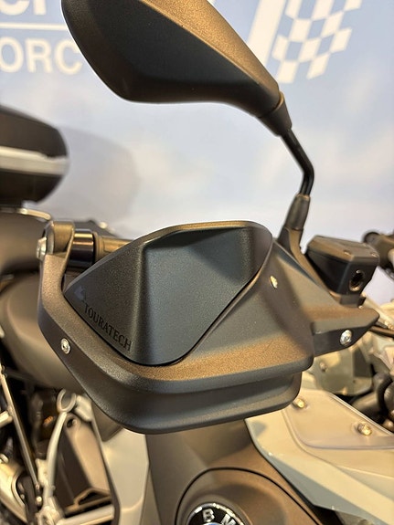 BMW R1250GS Adventure 11 of 15