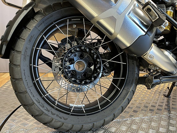 BMW R1250GS Adventure 11 of 14