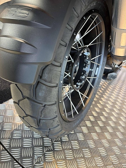 BMW R1250GS Adventure 13 of 15