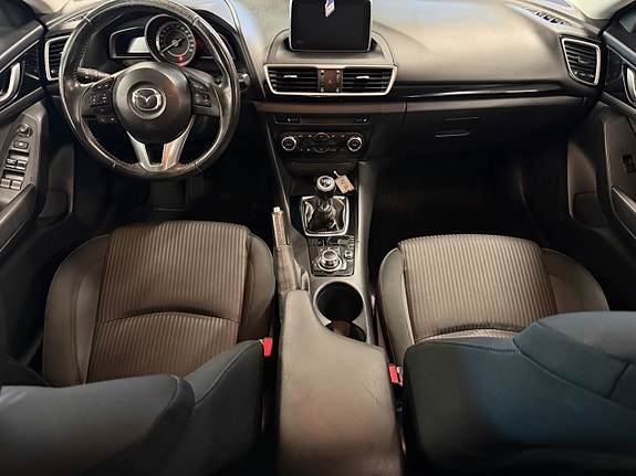 Mazda 3 8 of 16
