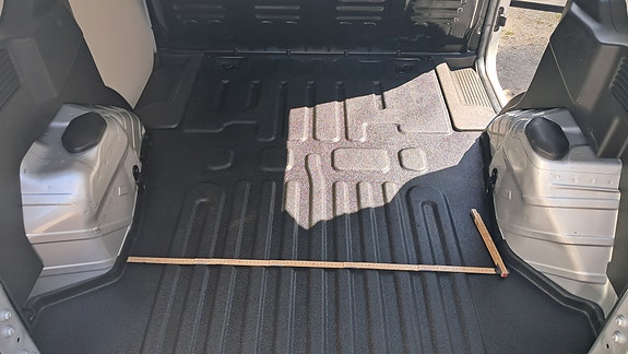 Ford Transit Courier 14 of 19