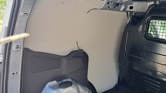Ford Transit Courier 16 of 19