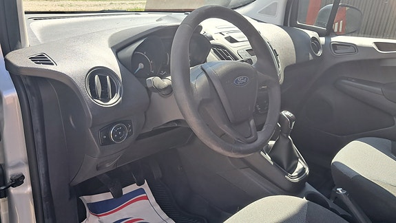 Ford Transit Courier 8 of 19