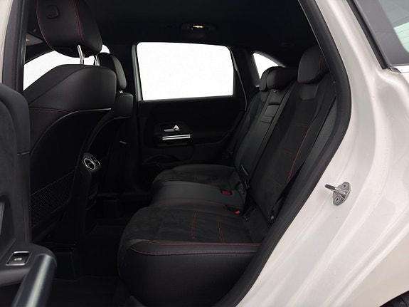 Mercedes-Benz B180 17 of 30