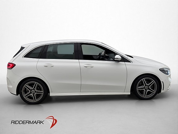 Mercedes-Benz B180 9 of 30