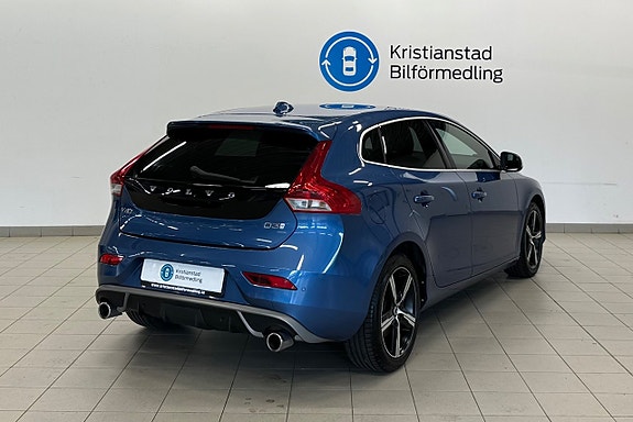 Volvo V40 7 of 12