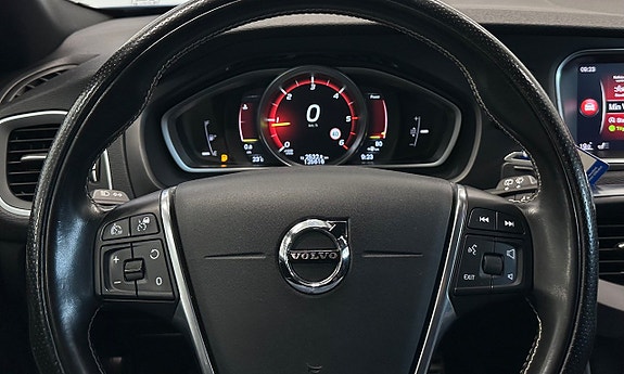 Volvo V40 12 of 12