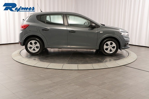 Dacia Sandero 24 of 27