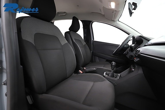 Dacia Sandero 5 of 5