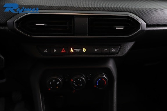 Dacia Sandero 10 of 27