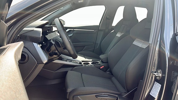Audi A3 8 of 12
