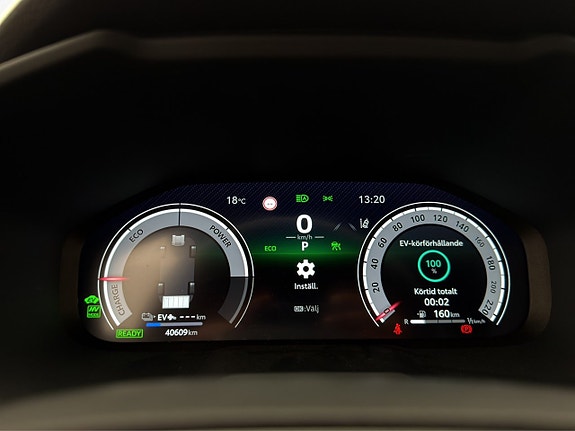 Toyota RAV4 Plug-in Hybrid 18 of 30