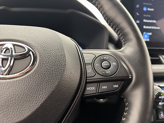 Toyota RAV4 Plug-in Hybrid 20 of 30
