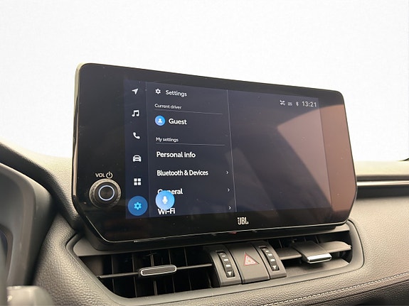 Toyota RAV4 Plug-in Hybrid 27 of 30