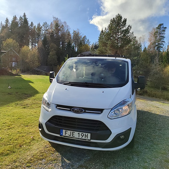 Ford Transit Custom 2 of 18