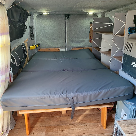 Ford Transit Custom 16 of 18