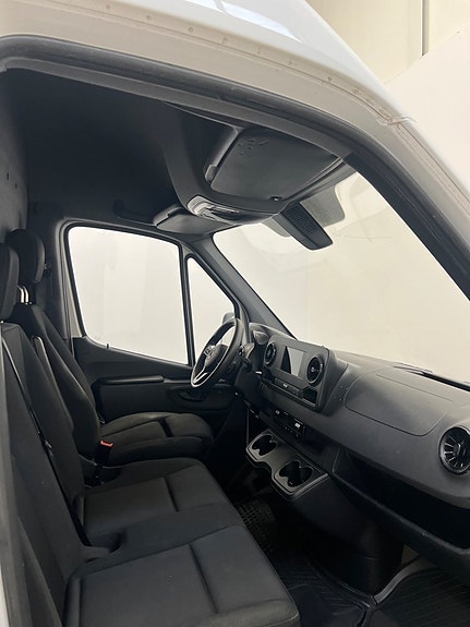 Mercedes-Benz Sprinter 319 13 of 13
