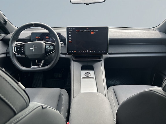 Polestar 4 8 of 23