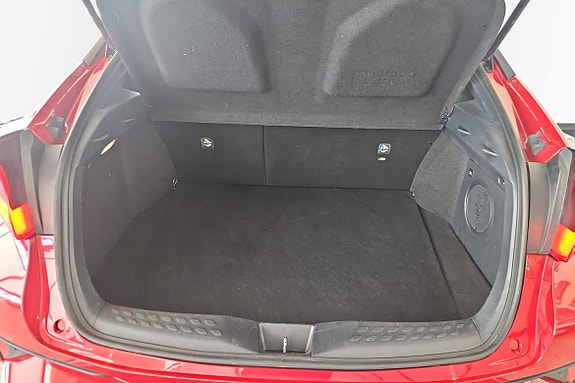 Toyota C-HR 14 of 15