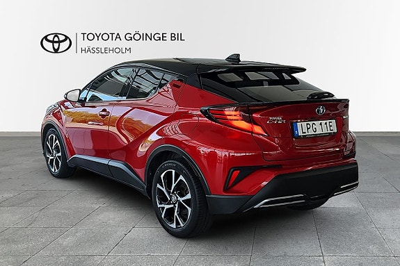 Toyota C-HR 2 of 15